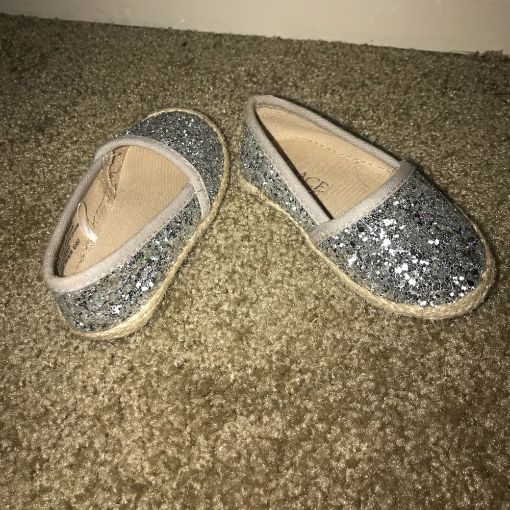 Toddler size 6 flats